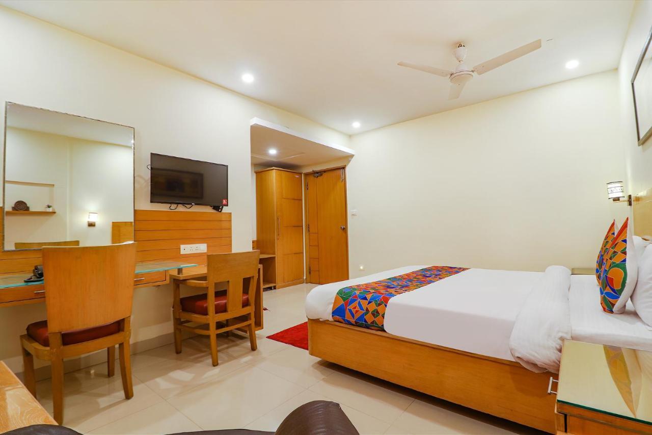 Fabhotel A&M - Nr Lv Prasad Institute, Banjara Hills Гайдарабад Екстер'єр фото