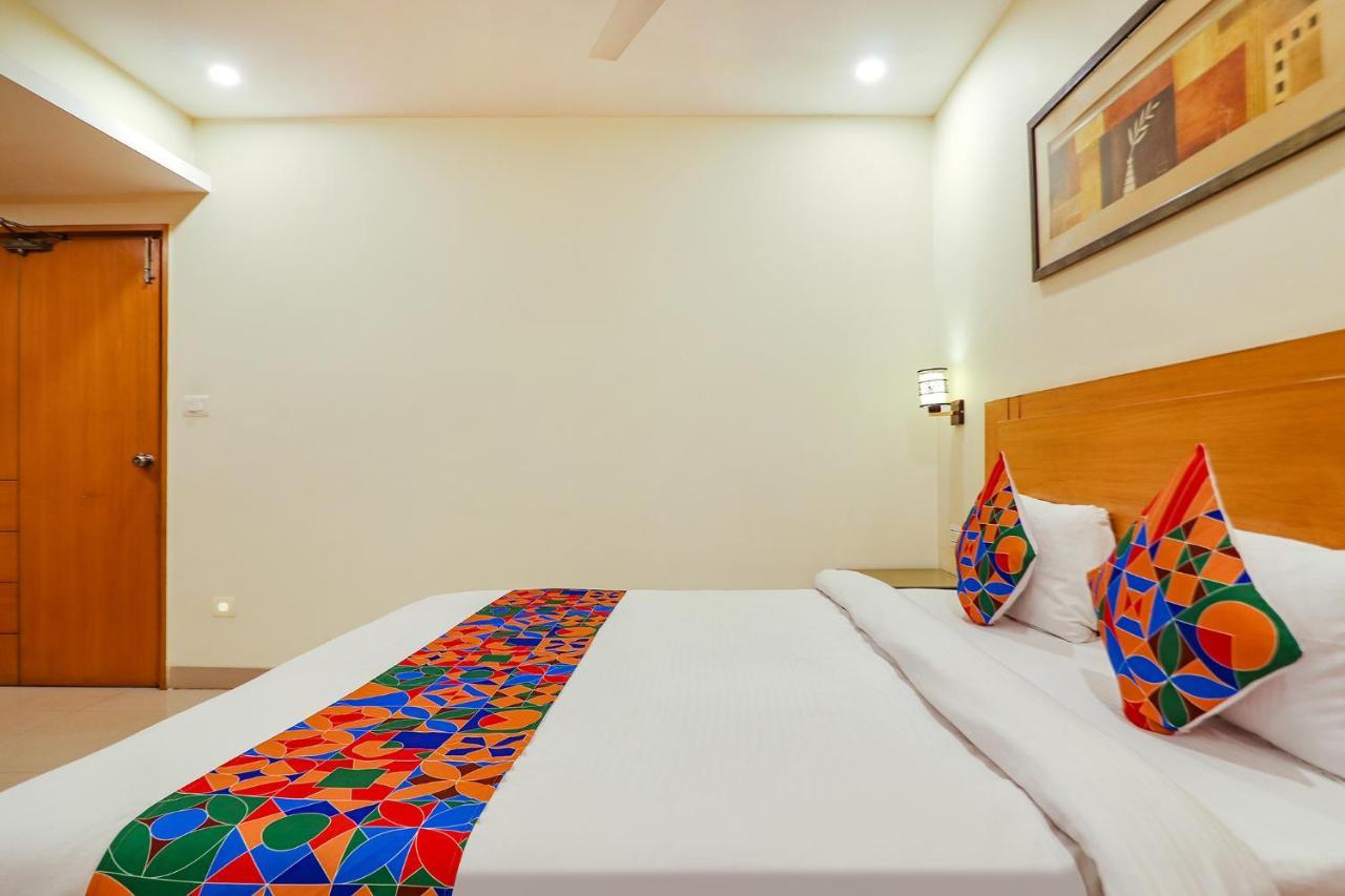 Fabhotel A&M - Nr Lv Prasad Institute, Banjara Hills Гайдарабад Екстер'єр фото
