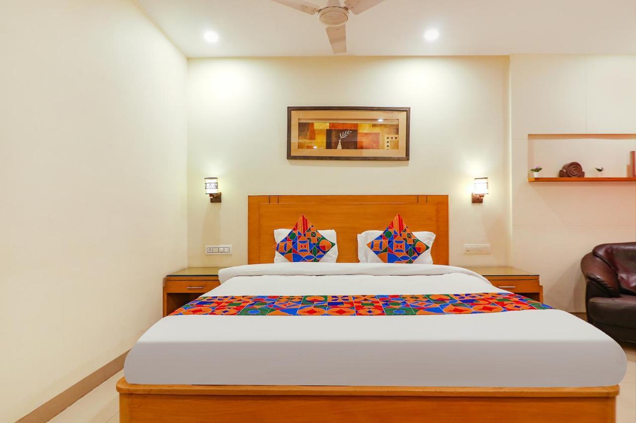 Fabhotel A&M - Nr Lv Prasad Institute, Banjara Hills Гайдарабад Екстер'єр фото
