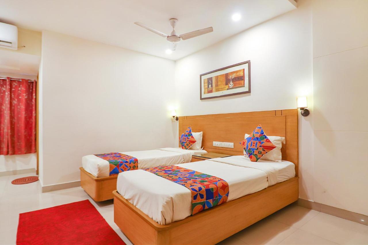 Fabhotel A&M - Nr Lv Prasad Institute, Banjara Hills Гайдарабад Екстер'єр фото